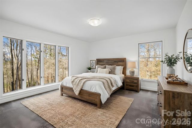 735 Macedonia Road, Asheville, NC 28804