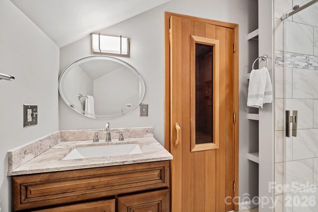 735 Macedonia Road, Asheville, NC 28804