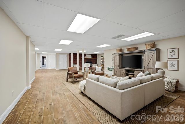 735 Macedonia Road, Asheville, NC 28804