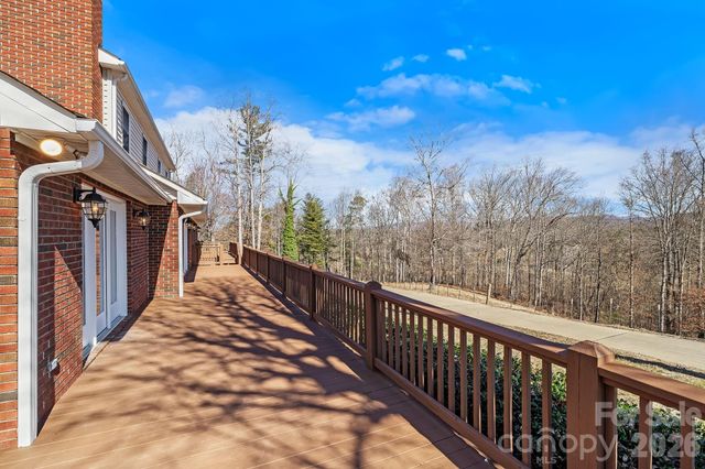 735 Macedonia Road, Asheville, NC 28804