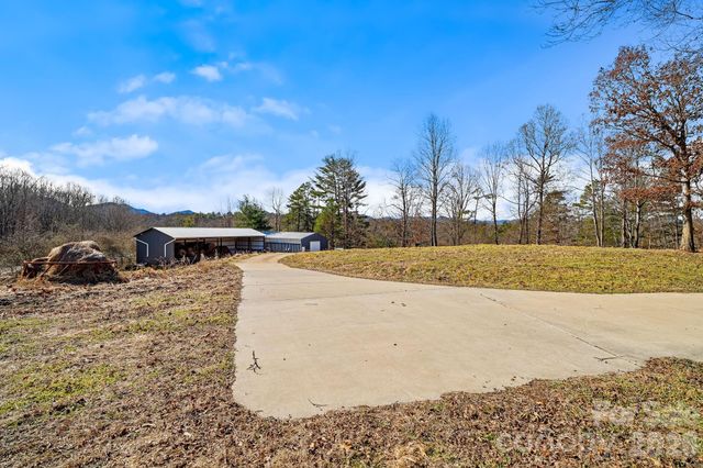 735 Macedonia Road, Asheville, NC 28804