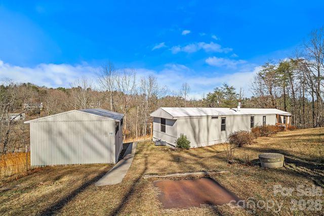 735 Macedonia Road, Asheville, NC 28804