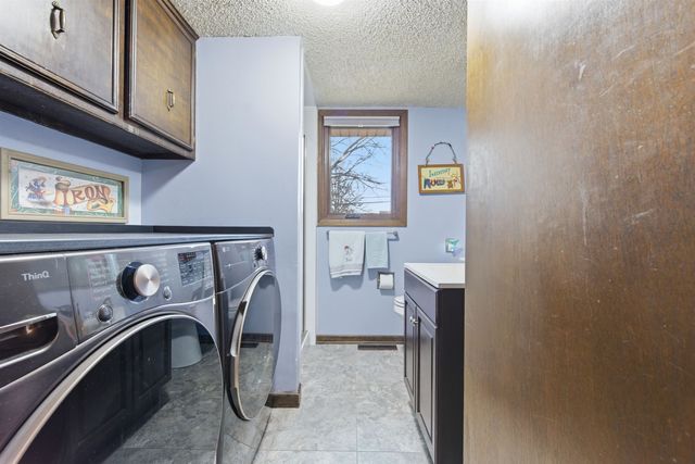 1118 N Sandplum Ln, Wichita, KS 67212