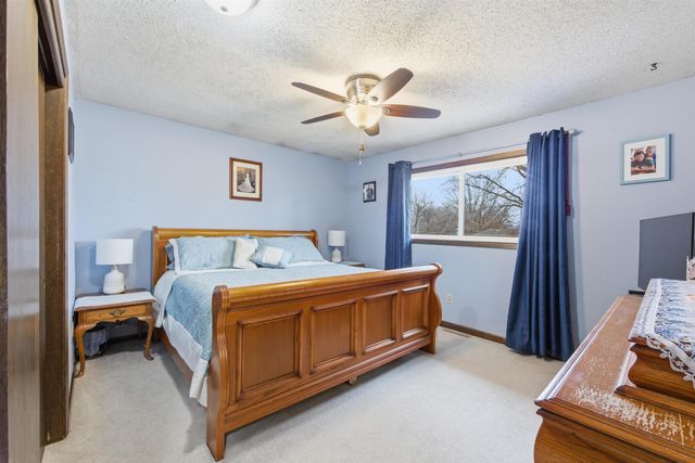 1118 N Sandplum Ln, Wichita, KS 67212