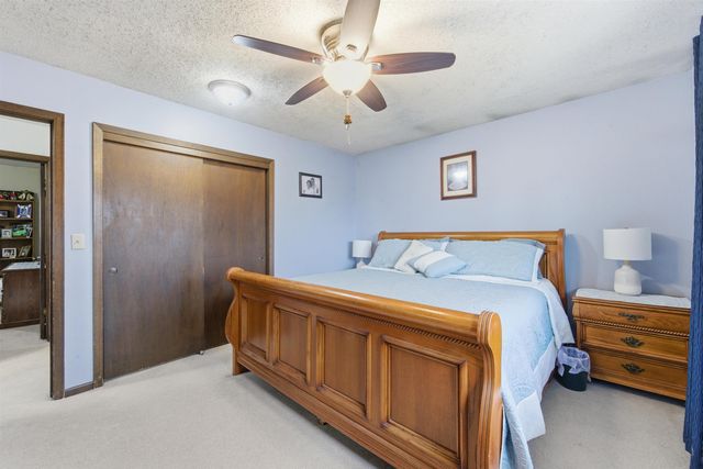 1118 N Sandplum Ln, Wichita, KS 67212