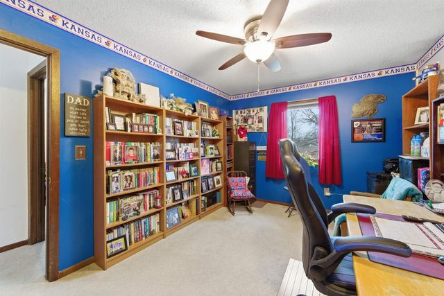 1118 N Sandplum Ln, Wichita, KS 67212