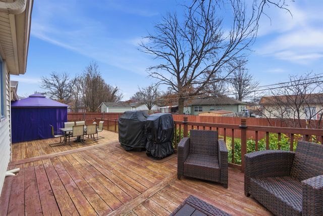 1118 N Sandplum Ln, Wichita, KS 67212