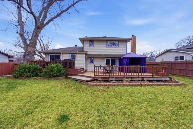 1118 N Sandplum Ln, Wichita, KS 67212