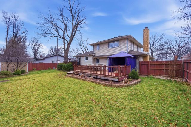 1118 N Sandplum Ln, Wichita, KS 67212