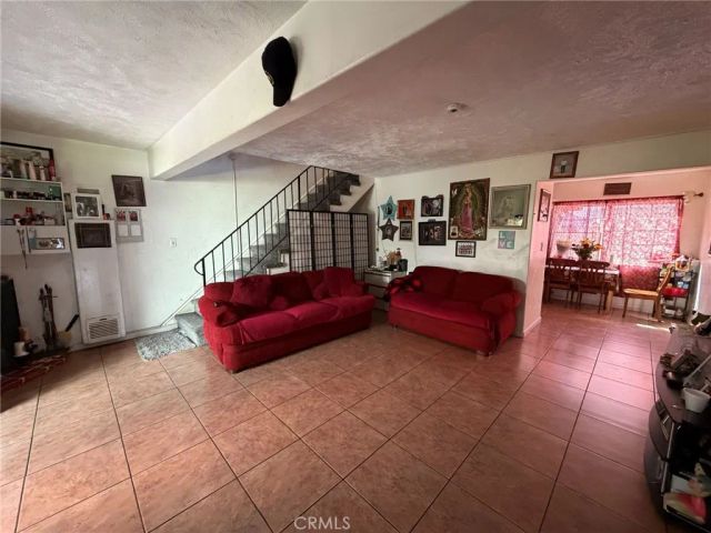 2301 S. Center Street, Santa Ana, CA 92704