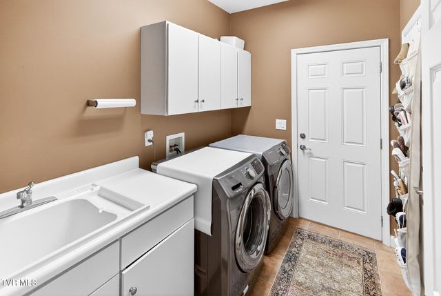 100 Golf Villa Drive, Greeneville, TN 37743