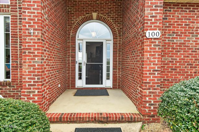 100 Golf Villa Drive, Greeneville, TN 37743
