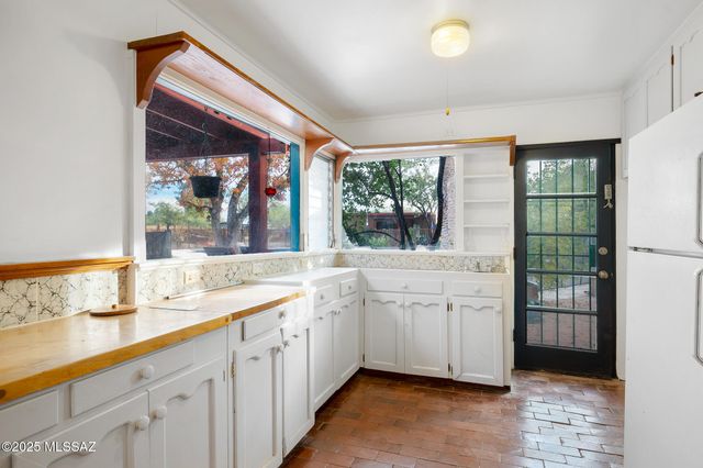 1494 E Prospect Lane, Tucson, AZ 85719