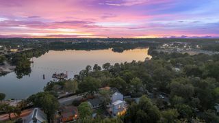 2704 Canterbury ST A, Austin, TX 78702