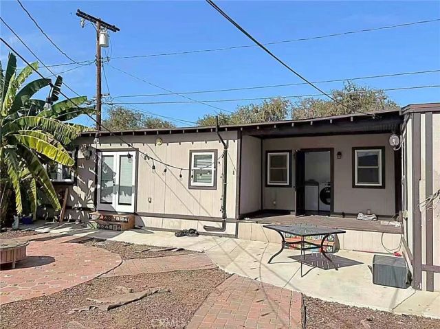 1105 E Walnut, Fullerton, CA 92831