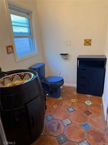 1105 E Walnut, Fullerton, CA 92831