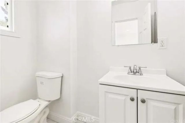 1105 E Walnut, Fullerton, CA 92831