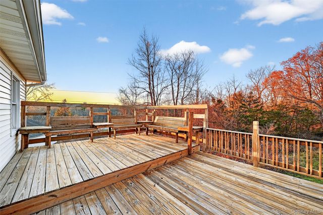 14 Country Meadows Road, New Paltz, NY 12561