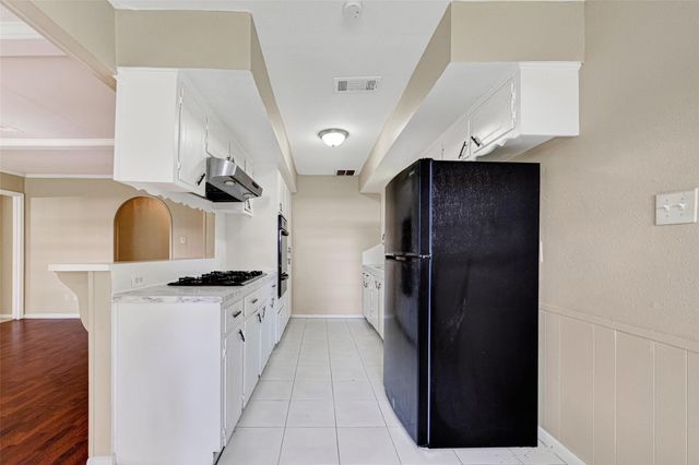 9702 Hillis Street, Houston, TX 77078