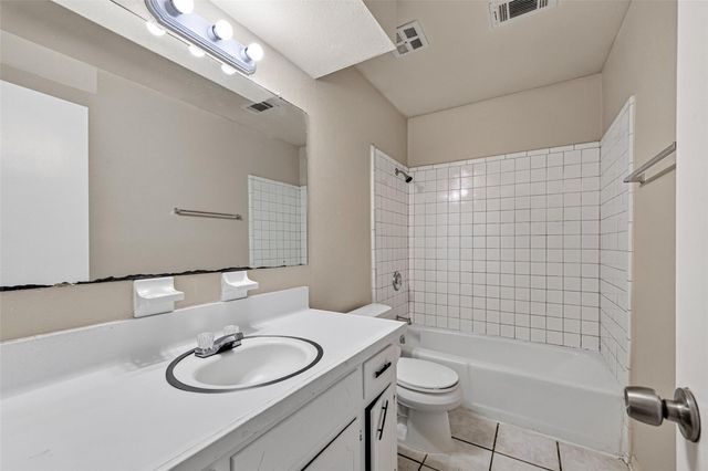 9702 Hillis Street, Houston, TX 77078
