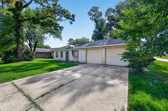 9702 Hillis Street, Houston, TX 77078