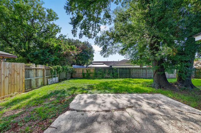 9702 Hillis Street, Houston, TX 77078