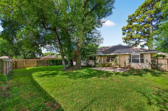 9702 Hillis Street, Houston, TX 77078