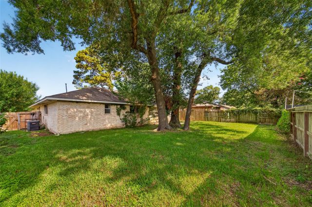 9702 Hillis Street, Houston, TX 77078