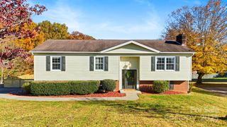 2216 Olde Well Road SE, Hudson, NC 28638