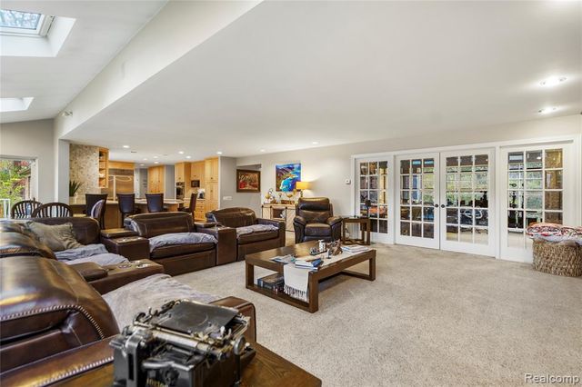 56853 Mount Vernon Road, Shelby Twp, MI 48316