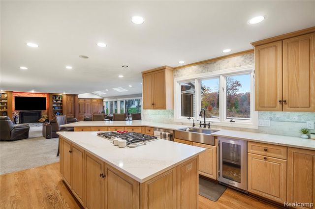 56853 Mount Vernon Road, Shelby Twp, MI 48316