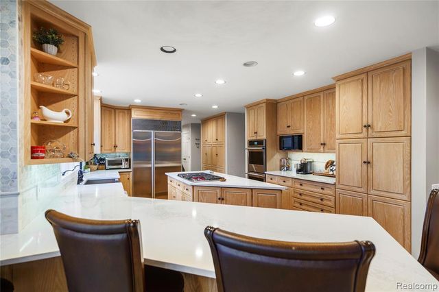 56853 Mount Vernon Road, Shelby Twp, MI 48316