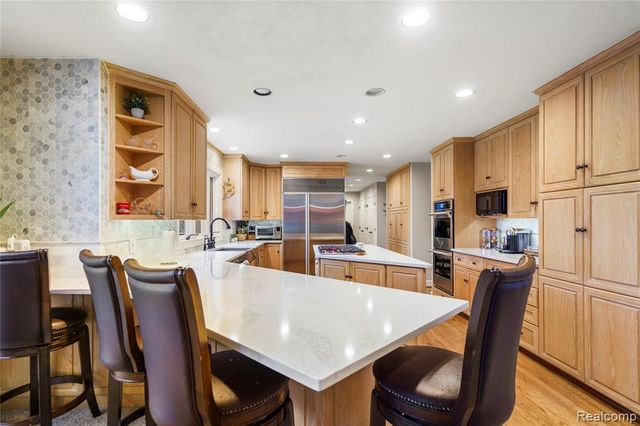 56853 Mount Vernon Road, Shelby Twp, MI 48316