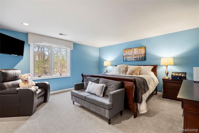 56853 Mount Vernon Road, Shelby Twp, MI 48316