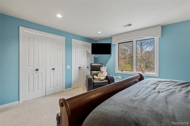 56853 Mount Vernon Road, Shelby Twp, MI 48316