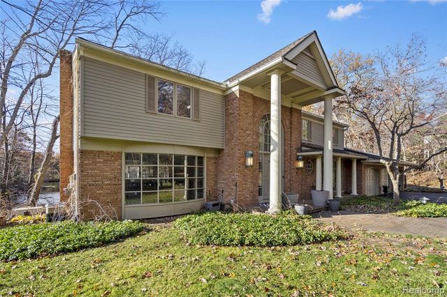 56853 Mount Vernon Road, Shelby Twp, MI 48316