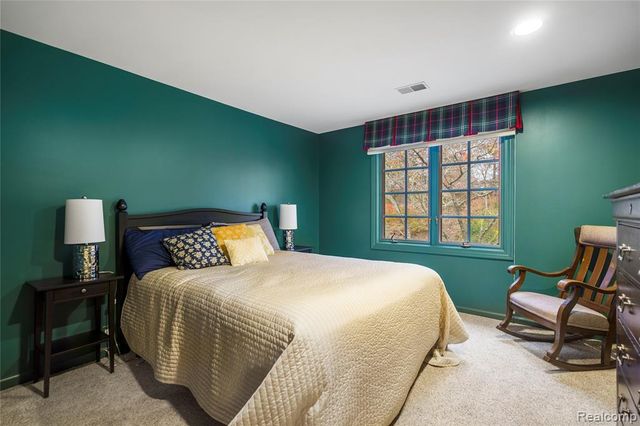 56853 Mount Vernon Road, Shelby Twp, MI 48316