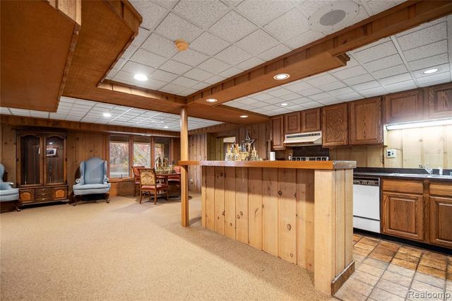 56853 Mount Vernon Road, Shelby Twp, MI 48316