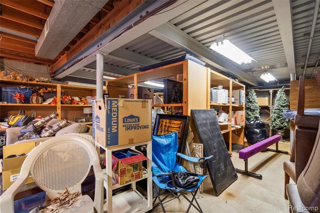 56853 Mount Vernon Road, Shelby Twp, MI 48316