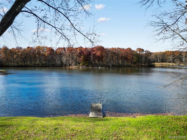 56853 Mount Vernon Road, Shelby Twp, MI 48316