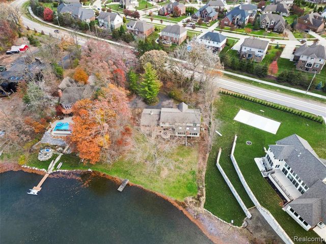 56853 Mount Vernon Road, Shelby Twp, MI 48316