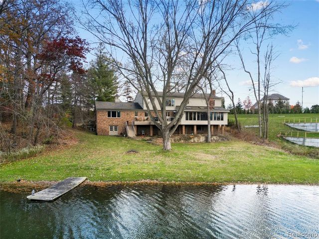 56853 Mount Vernon Road, Shelby Twp, MI 48316