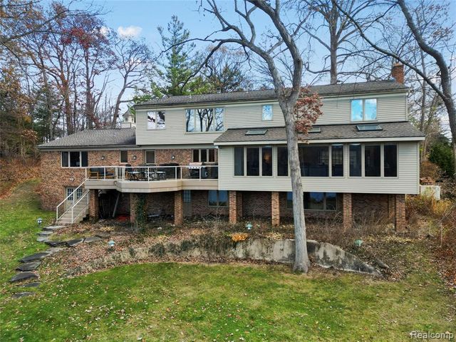 56853 Mount Vernon Road, Shelby Twp, MI 48316