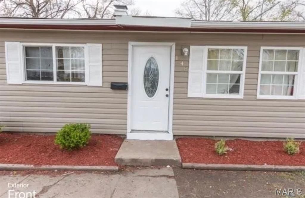 148 Saint James Lane, East St Louis, IL 62206