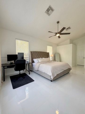 12005 SUMMERSPRING LAKES DRIVE, Orlando, FL 32825