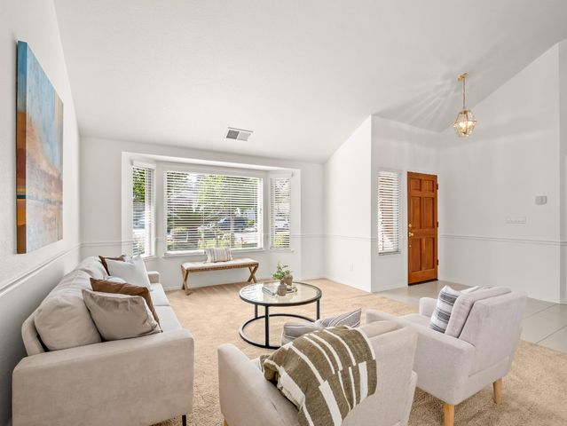 4224 W Paul Avenue, Fresno, CA 93722