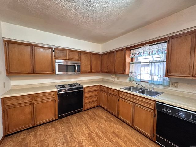 245 S 18 Street, Piggott, AR 72454