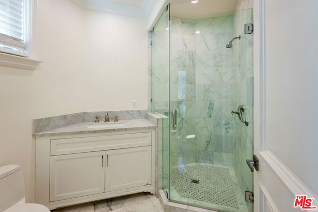 345 S Saltair Avenue, Los Angeles, CA 90049