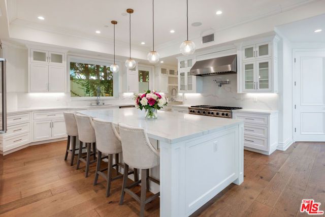 345 S Saltair Avenue, Los Angeles, CA 90049