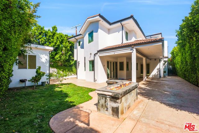 345 S Saltair Avenue, Los Angeles, CA 90049